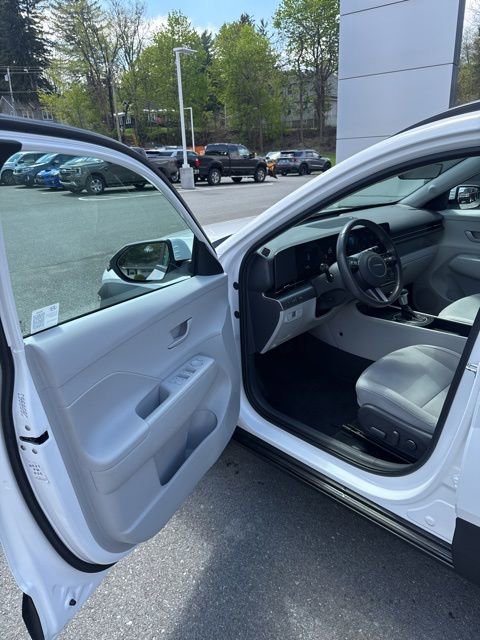 Used 2024 Hyundai Kona SEL AWD/4WD image 14