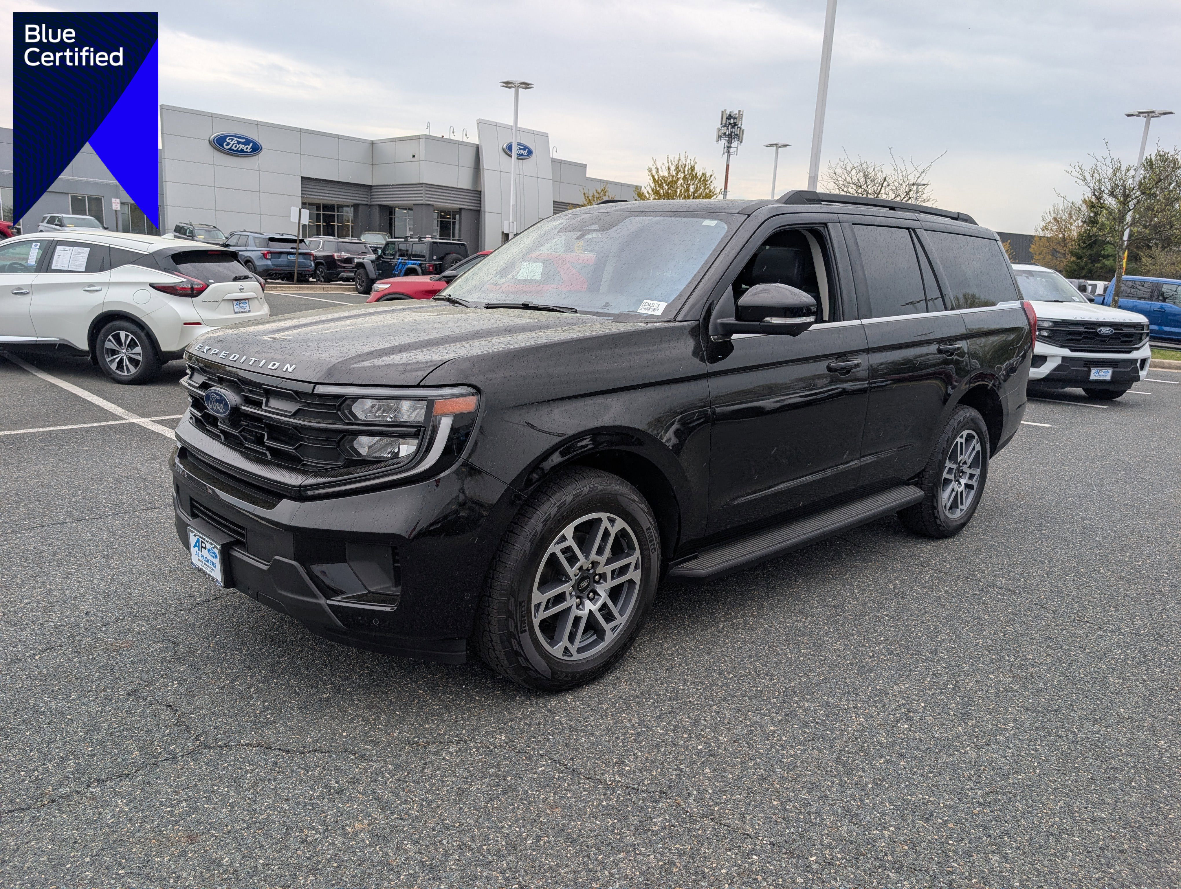 Certified 2025 Ford Expedition Active image 1