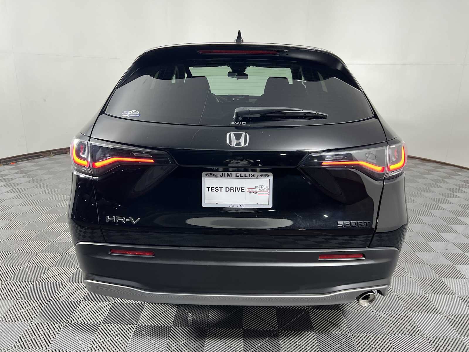 Used 2023 Honda HR-V Sport image 9