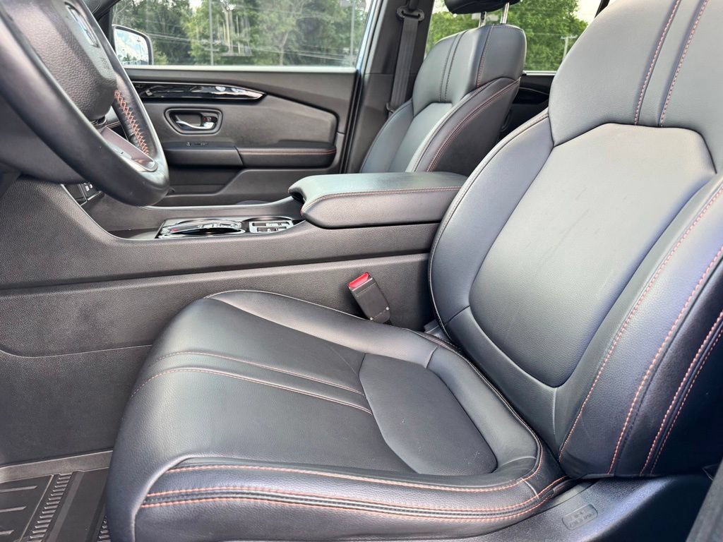 Used 2023 Honda Pilot TrailSport image 15