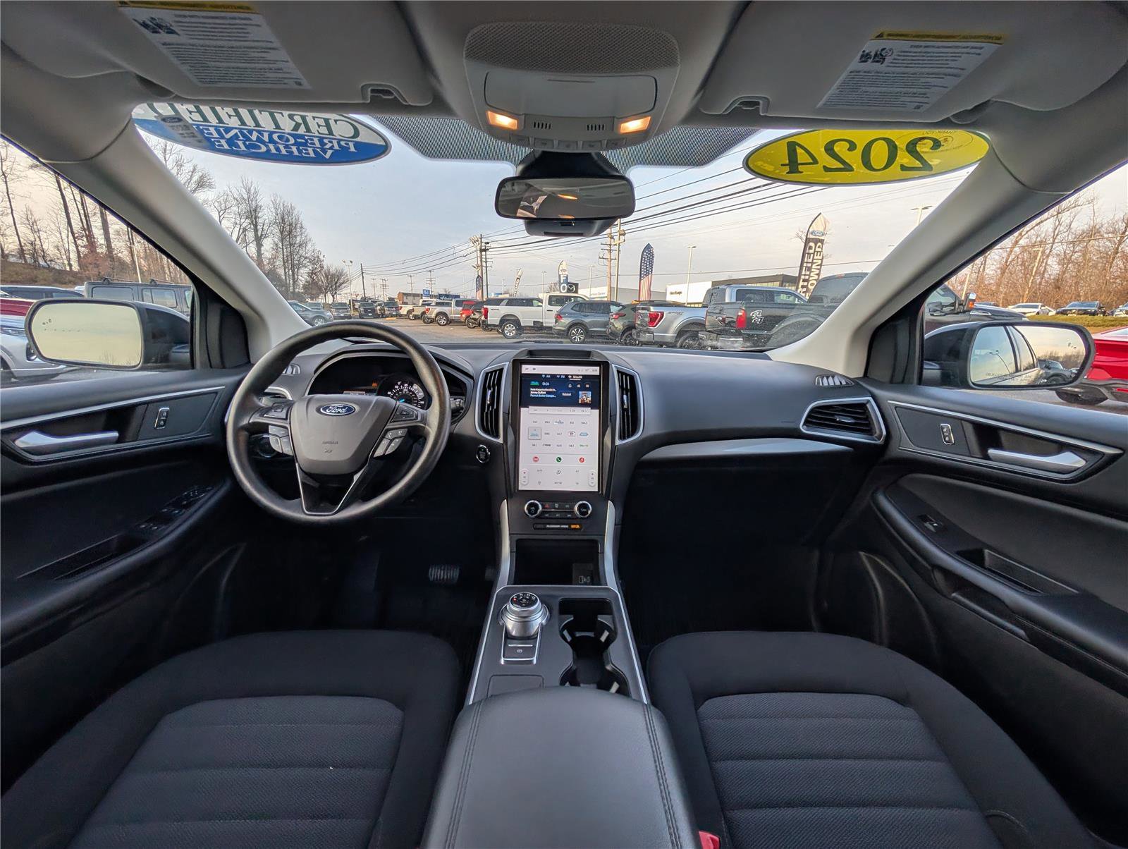 Certified 2024 Ford Edge SE w/ Black Appearance Package image 16