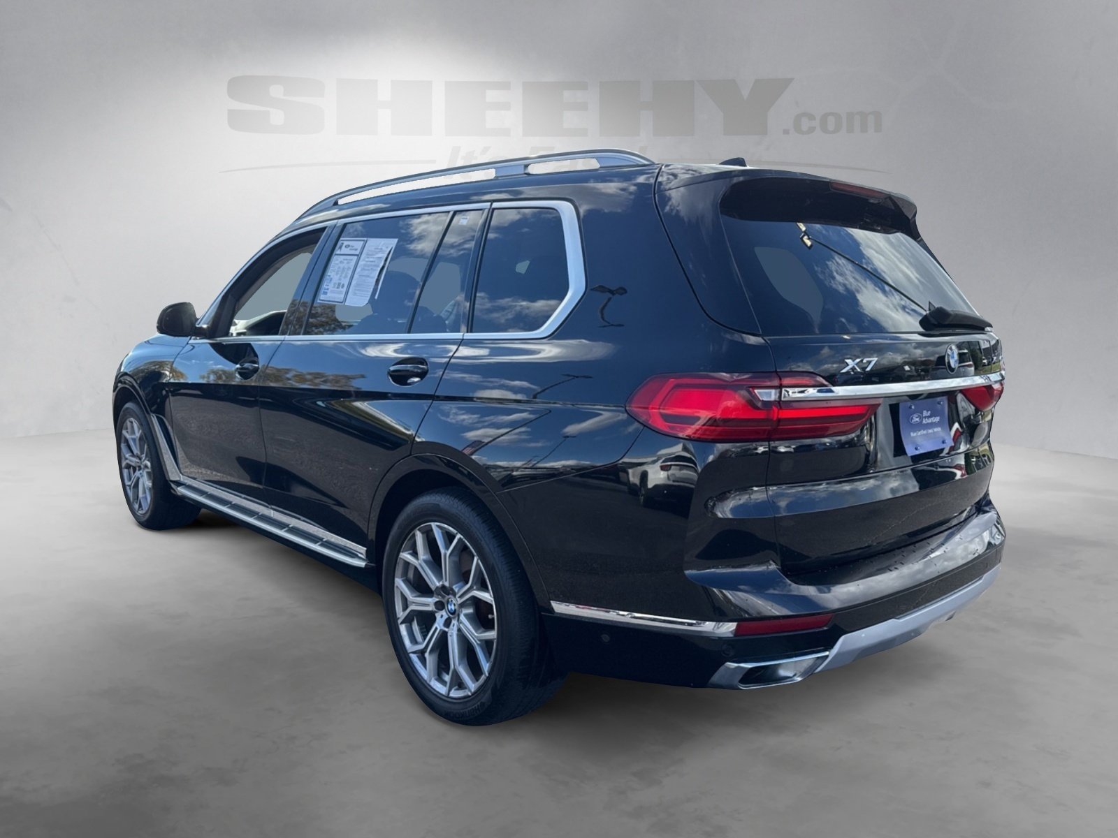 Used 2021 BMW X7 xDrive40i w/ Parking Assistance Package image 14