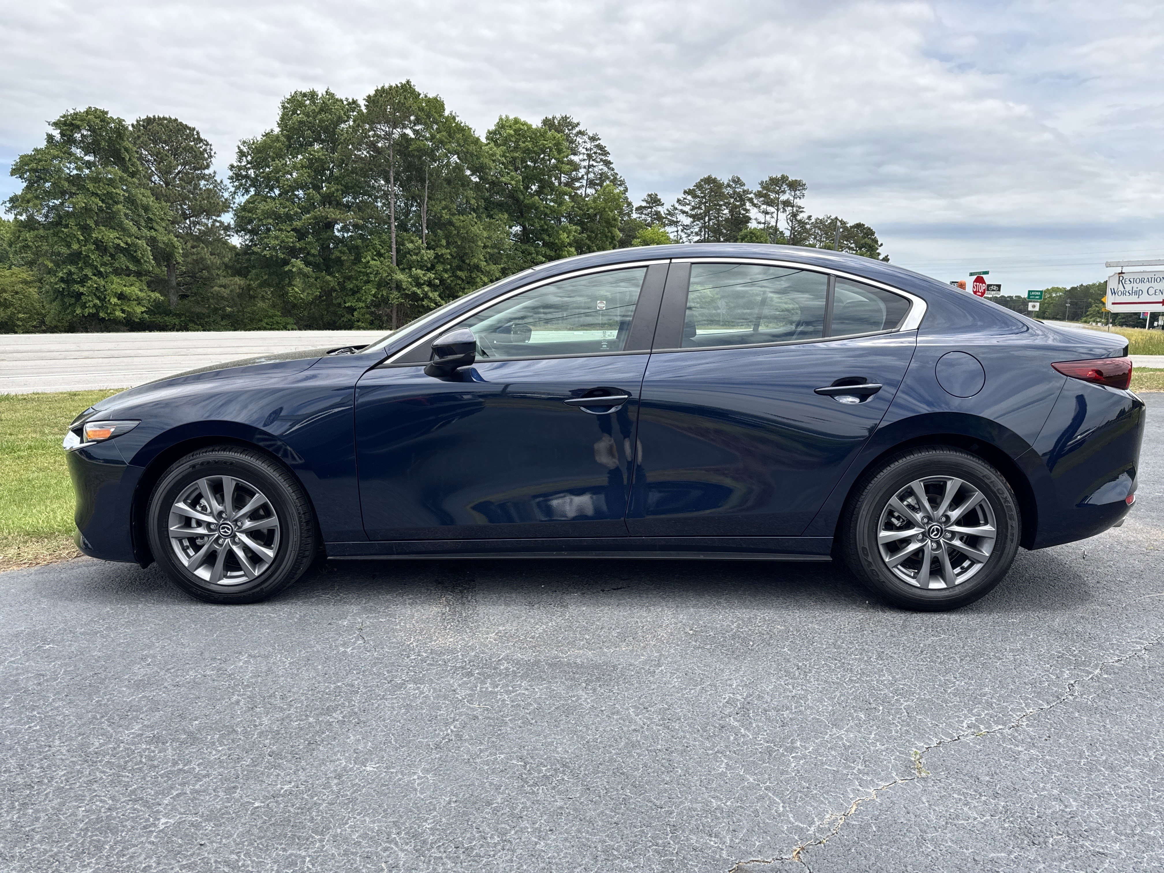 Used 2024 MAZDA MAZDA3 s FWD image 8