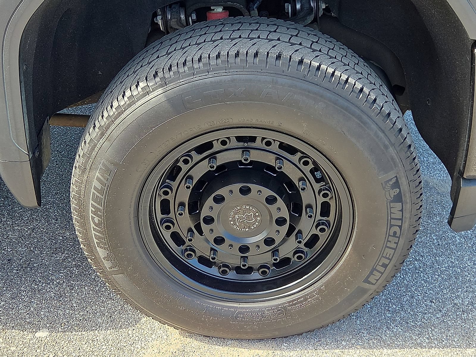 Used 2022 GMC Sierra 2500 AT4 w/ Gooseneck/5TH Wheel Package AWD/4WD image 7
