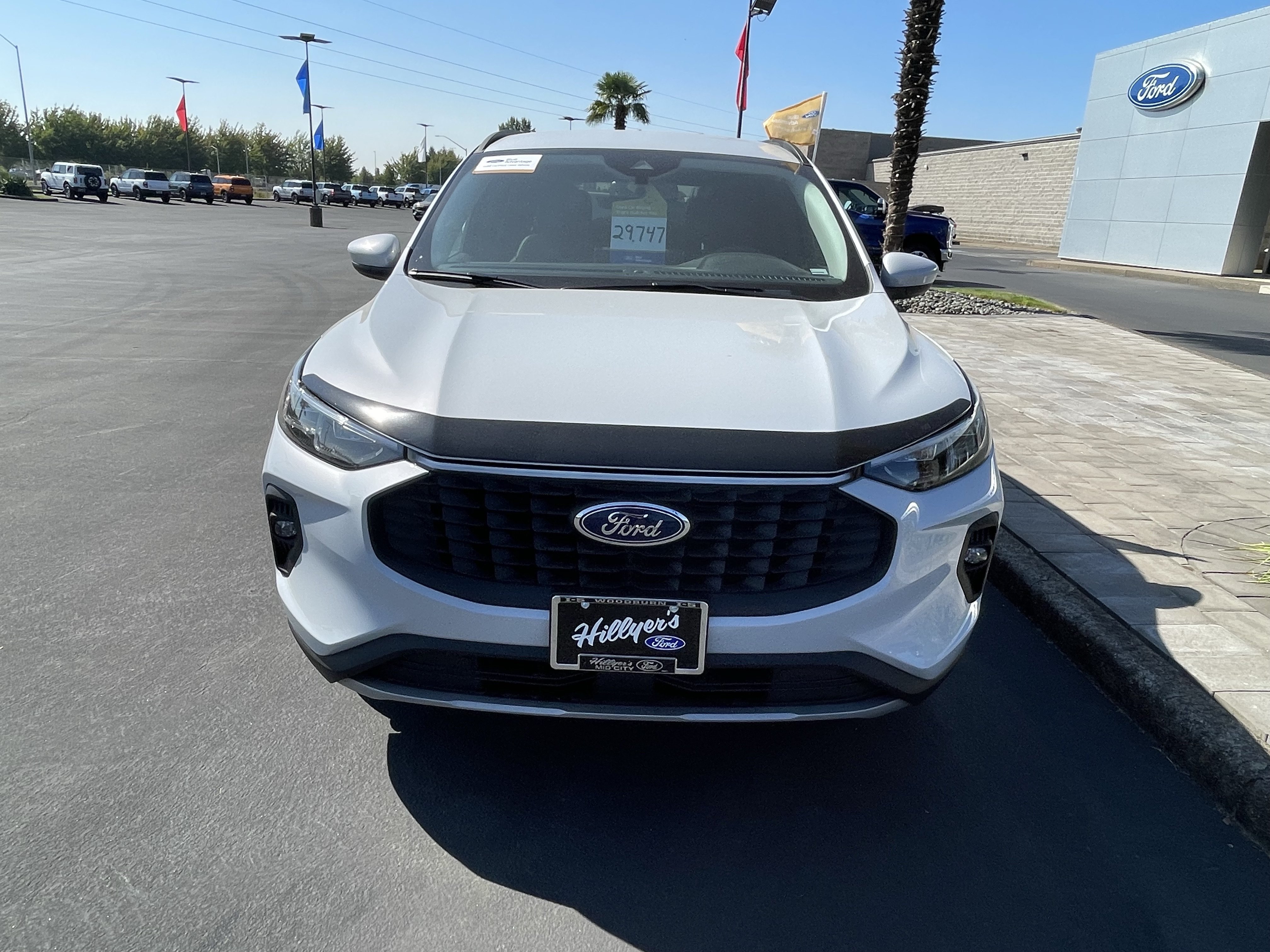 Certified 2025 Ford Escape Platinum AWD/4WD image 6