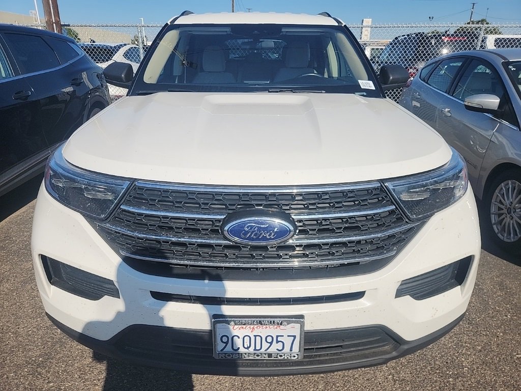 Certified 2022 Ford Explorer XLT image 2