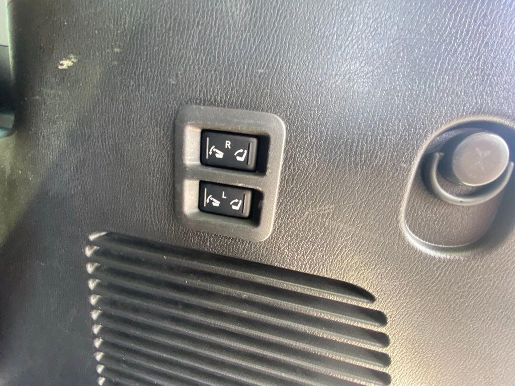 Used 2023 Nissan Armada Platinum w/ Captain's Chairs Package image 30