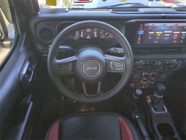 Used 2024 Jeep Wrangler Unlimited Rubicon w/ Safety Group image 16