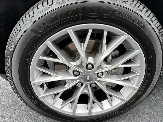 Used 2023 Jeep Grand Cherokee L Summit w/ Advanced Protech Group IV AWD/4WD image 10