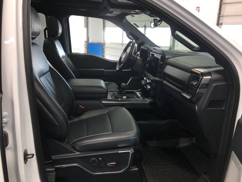 Certified 2022 Ford F150 Lariat w/ Equipment Group 502A High image 23