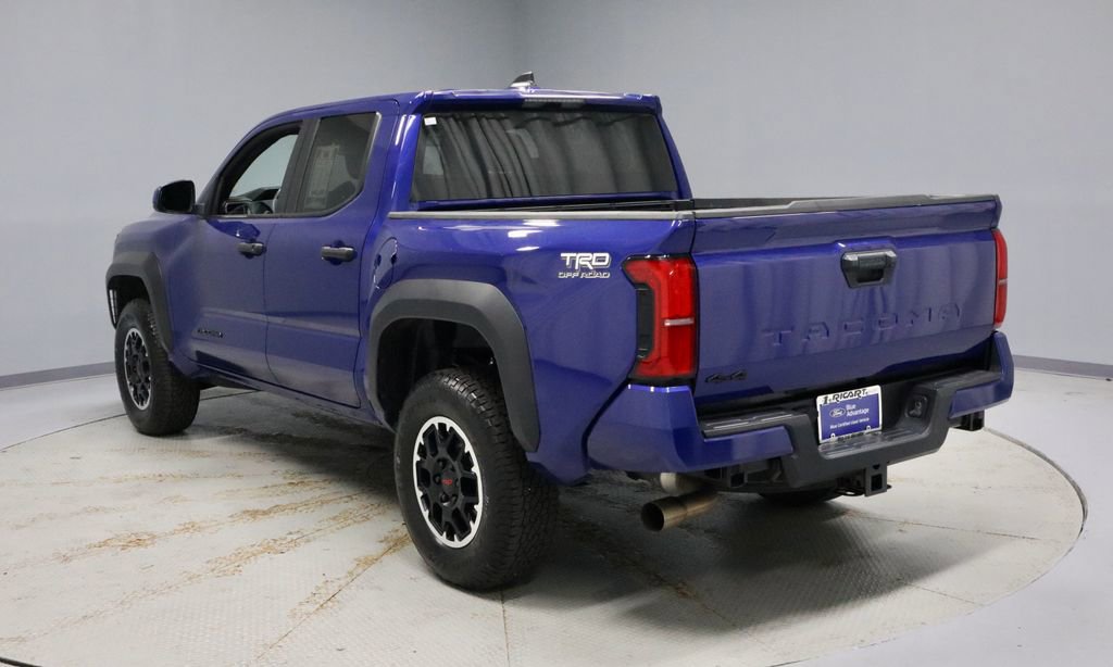 Used 2024 Toyota Tacoma TRD Off-Road AWD/4WD image 9