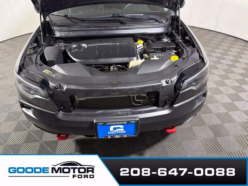 Used 2021 Jeep Cherokee Trailhawk AWD/4WD image 25