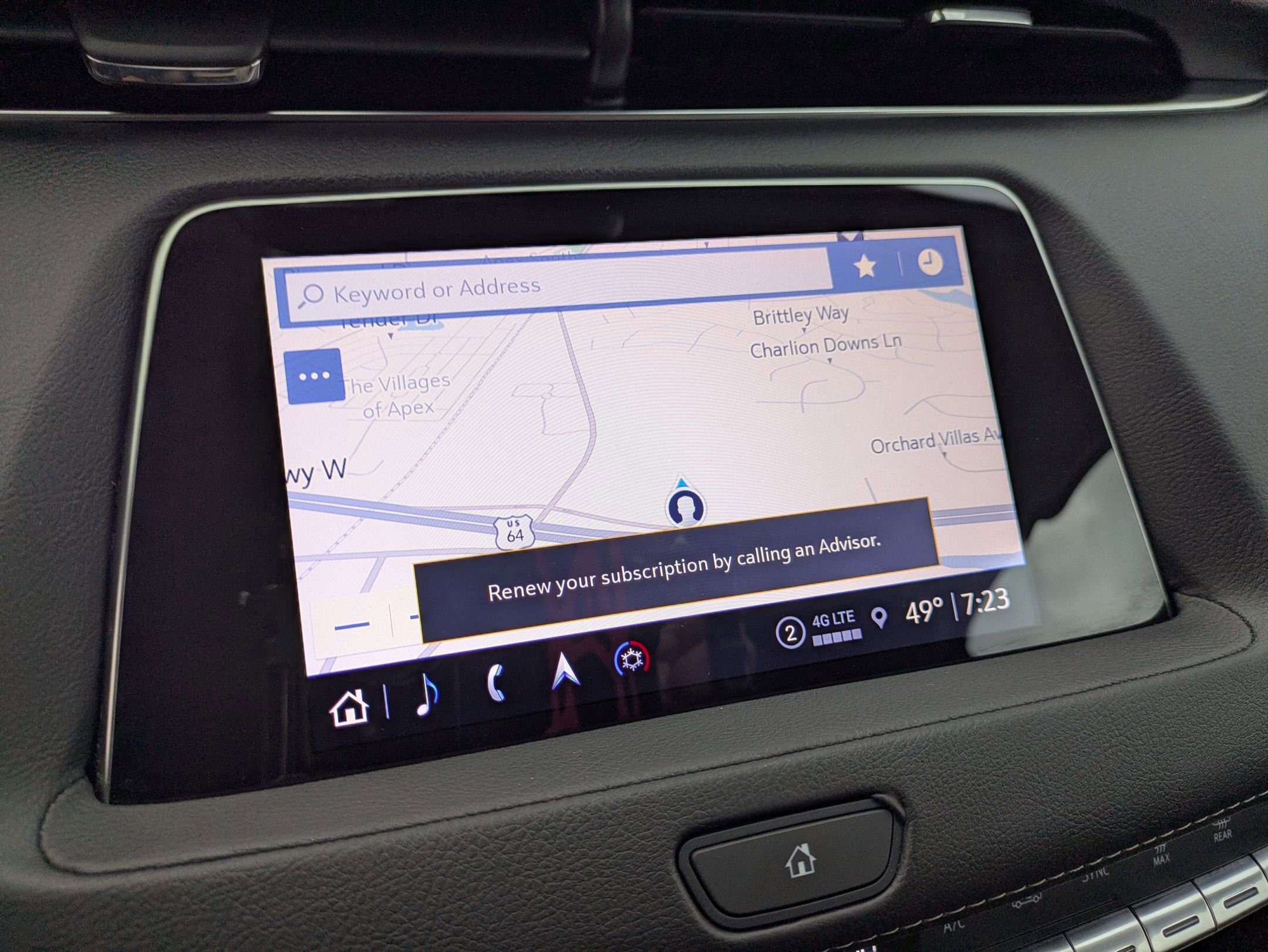 Used 2022 Cadillac XT4 Premium Luxury w/ Technology Package image 28