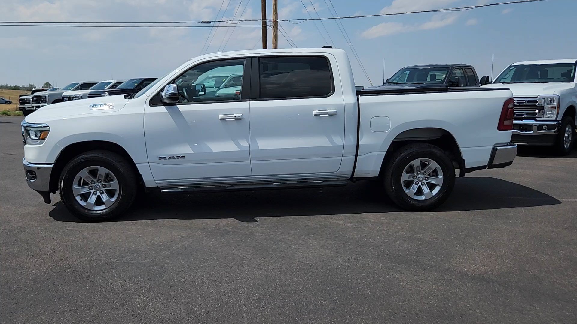 Used 2024 RAM 1500 Laramie AWD/4WD image 2