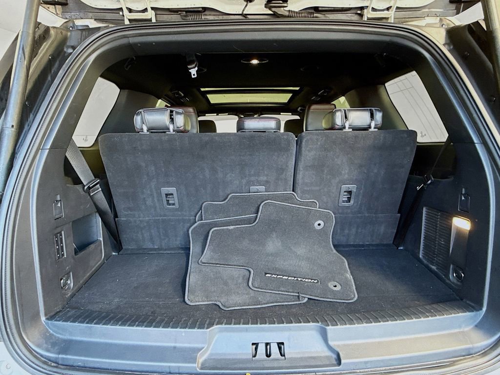 Certified 2022 Ford Expedition Limited image 28