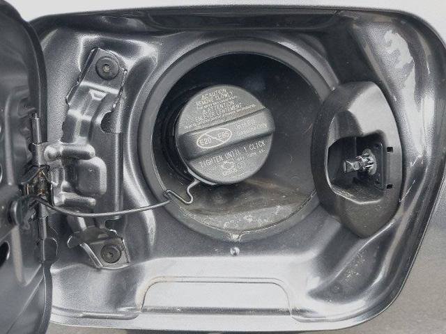 Used 2019 Toyota RAV4 Limited AWD/4WD image 9