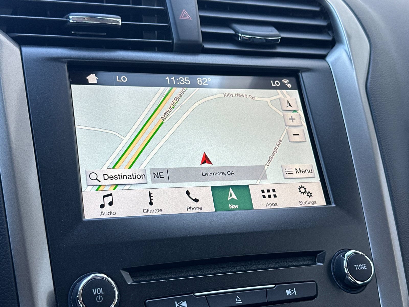Certified 2018 Ford Fusion SE w/ Fusion SE Technology Package FWD image 34