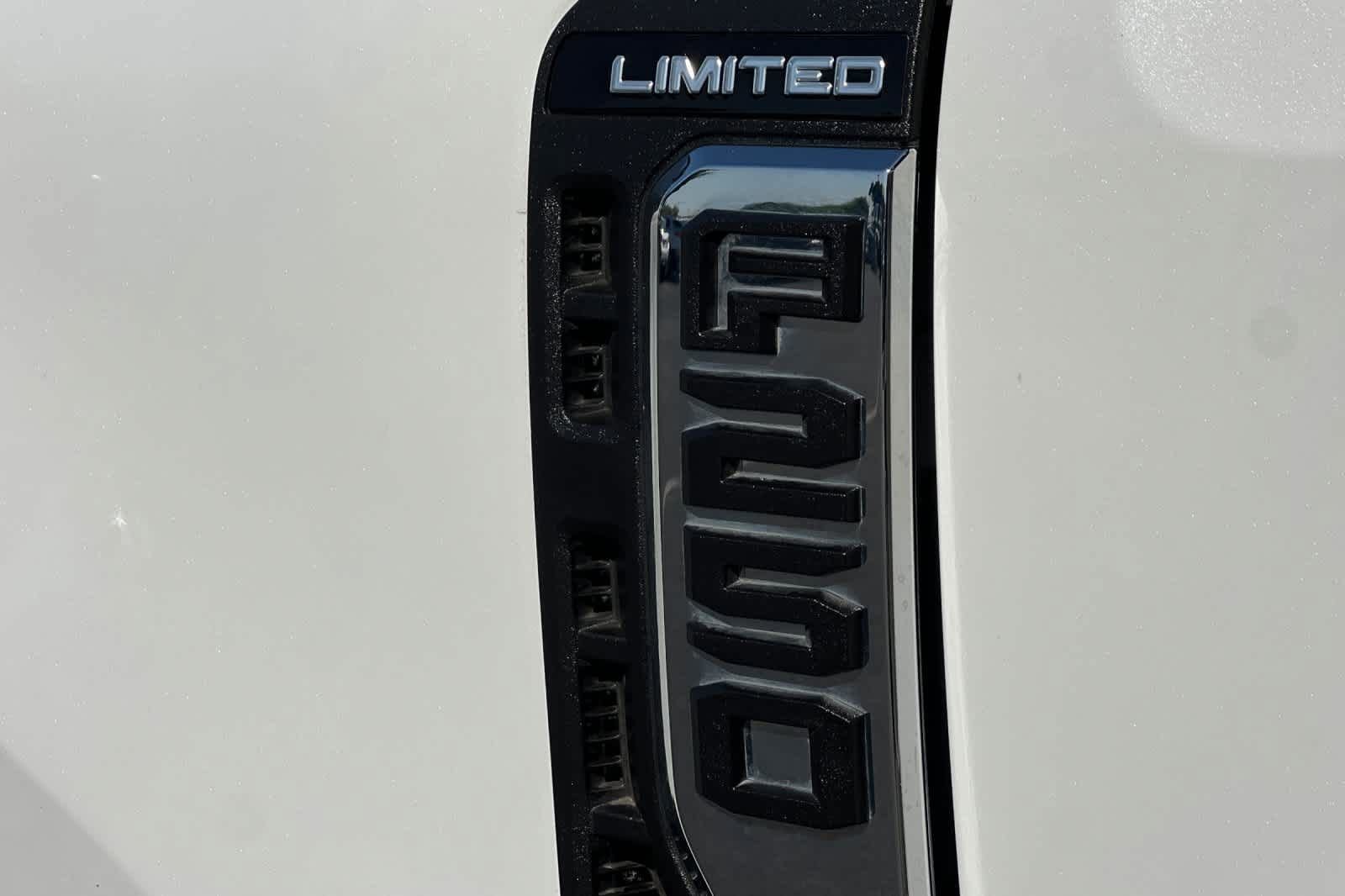 Certified 2024 Ford F250 Limited w/ FX4 Off-Road Package image 27