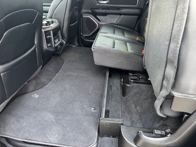 Used 2025 RAM 1500 Laramie w/ Sport Appearance Package image 31