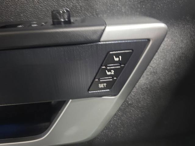 Used 2024 Toyota Tundra Platinum image 25