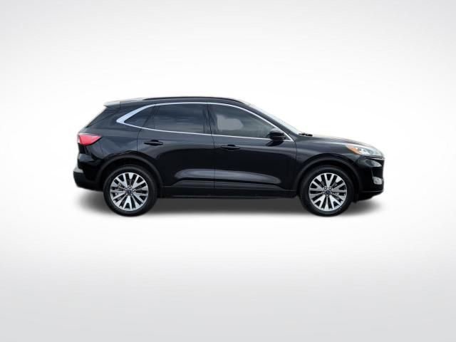 Certified 2022 Ford Escape Titanium image 9