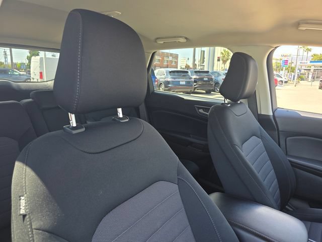 Certified 2023 Ford Edge SE w/ Black Appearance Package AWD/4WD image 14
