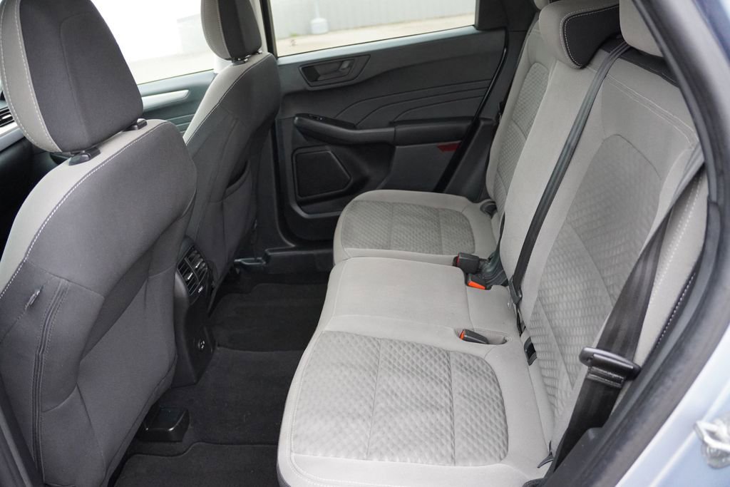 Certified 2022 Ford Escape SE w/ Cold Weather Package AWD/4WD image 17