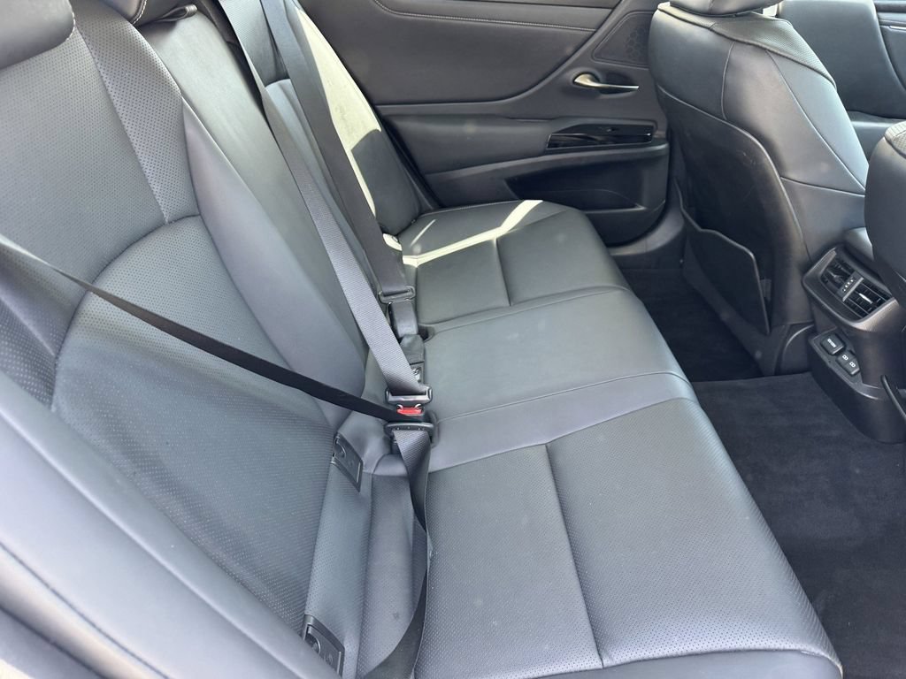 Used 2023 Lexus ES 250 w/ Premium Package AWD/4WD image 10
