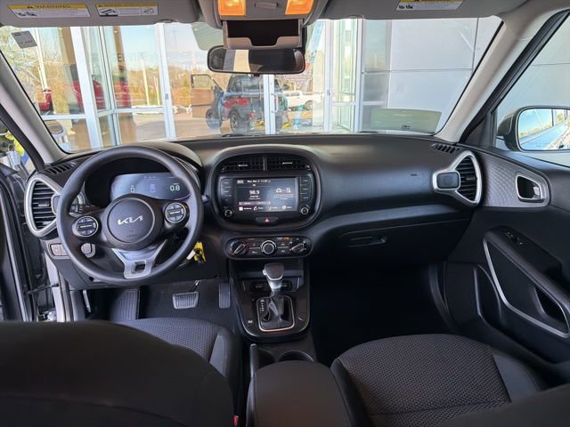 Used 2023 Kia Soul LX FWD image 17