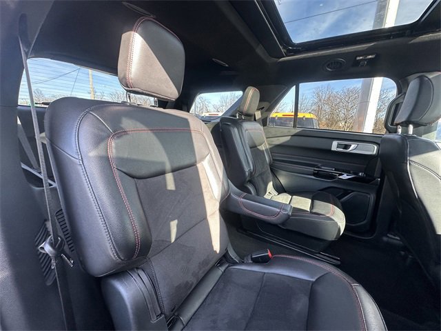 Certified 2023 Ford Explorer ST-Line w/ Class IV Trailer Tow Package image 39