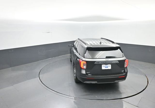 Certified 2020 Ford Explorer XLT w/ Equipment Group 202A AWD/4WD image 29