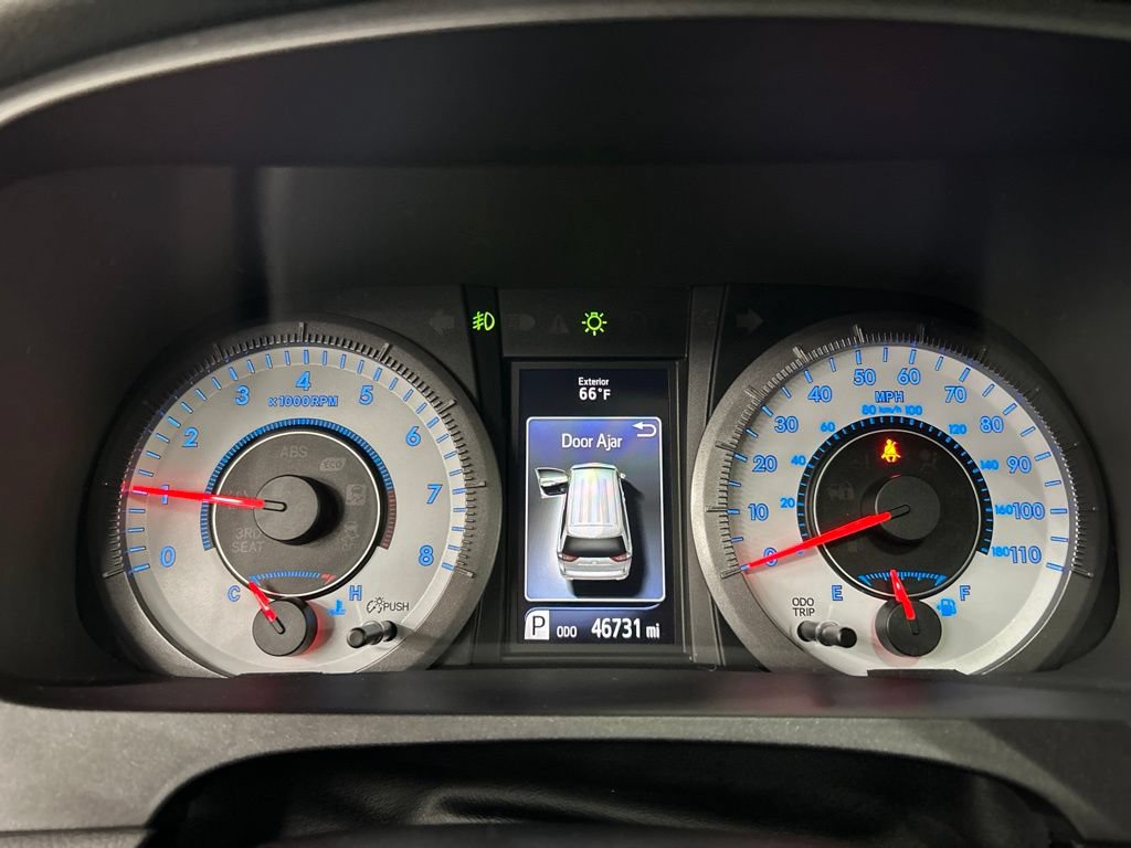 Used 2020 Toyota Sienna SE w/ Nightshade Edition AWD/4WD image 16