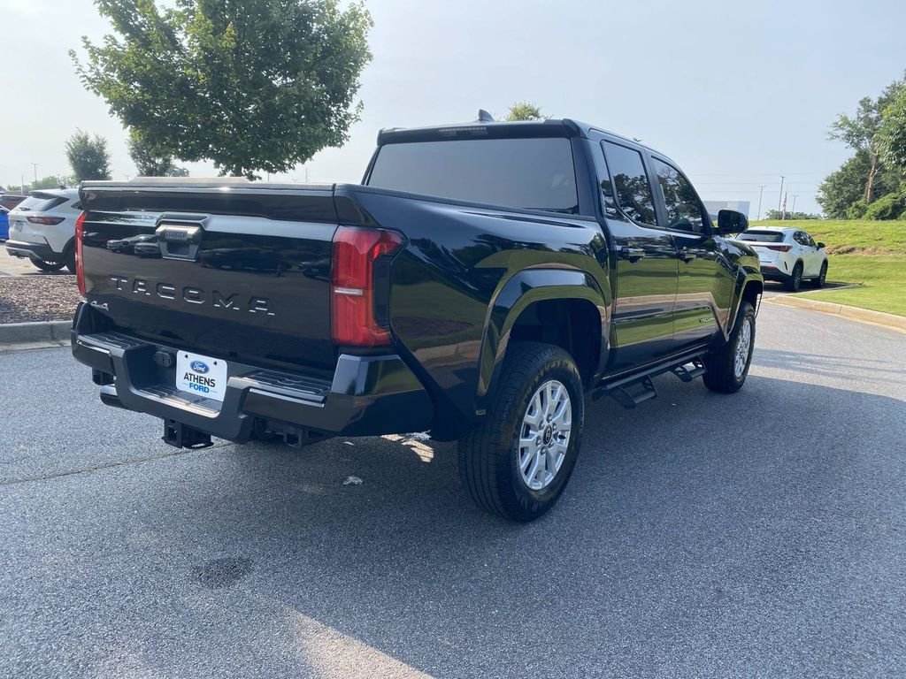 Used 2024 Toyota Tacoma SR5 AWD/4WD image 3