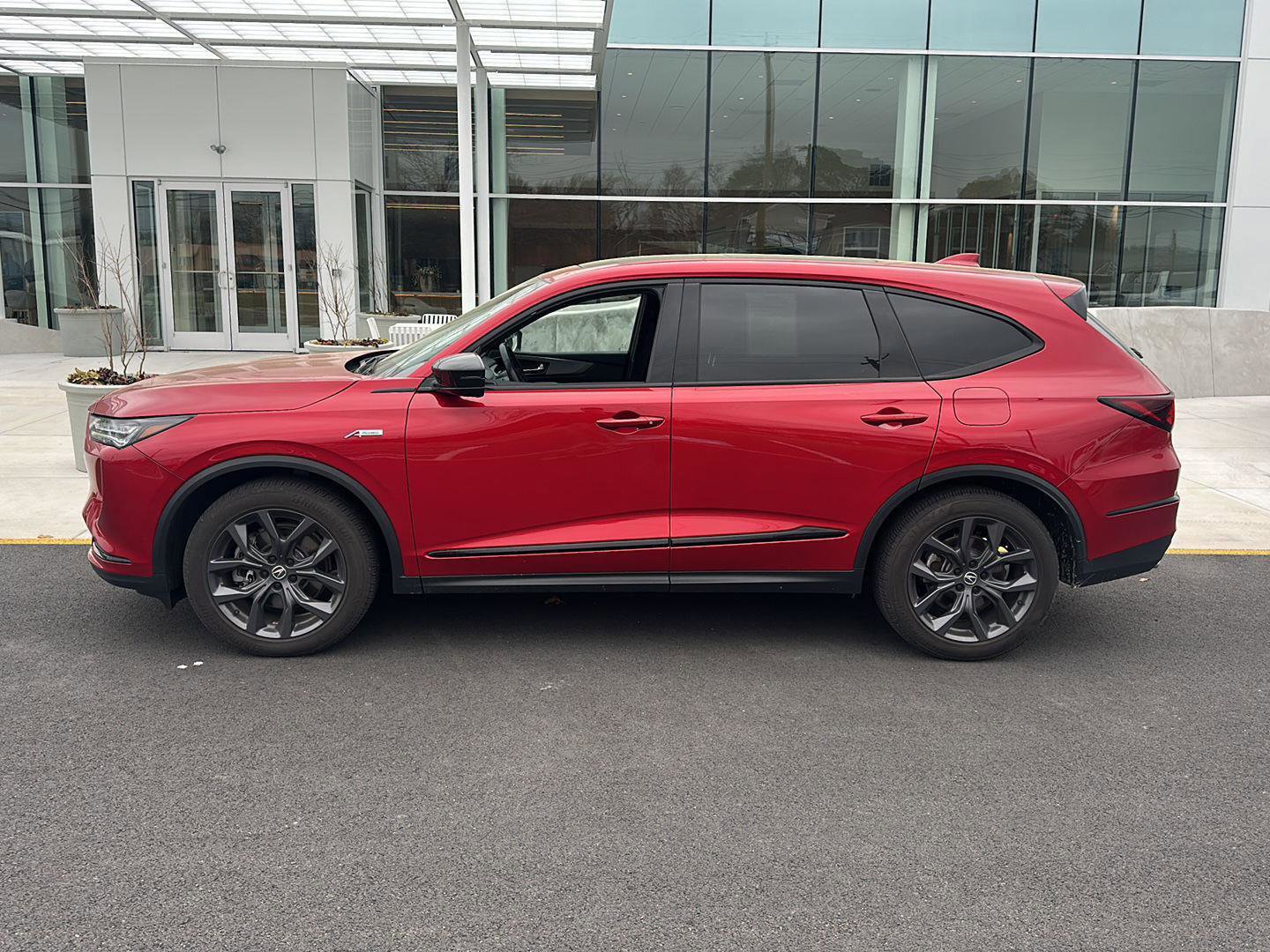 Used 2024 Acura MDX A-Spec image 9