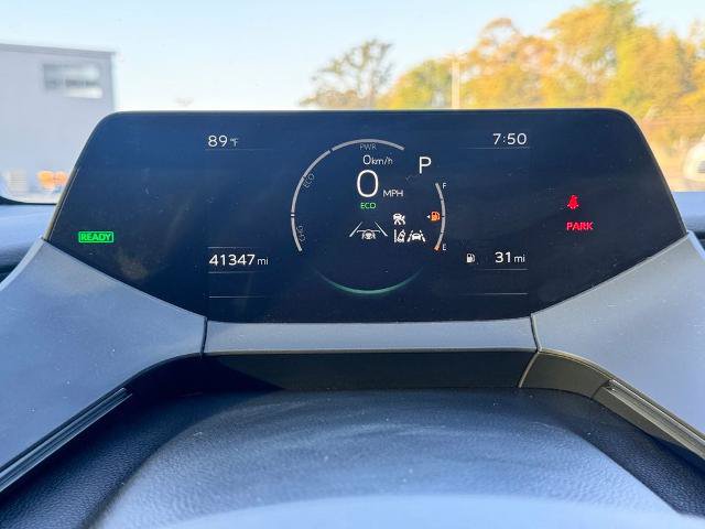 Used 2024 Toyota Prius XLE FWD image 32