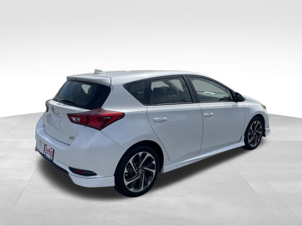 Used 2018 Toyota Corolla iM image 11