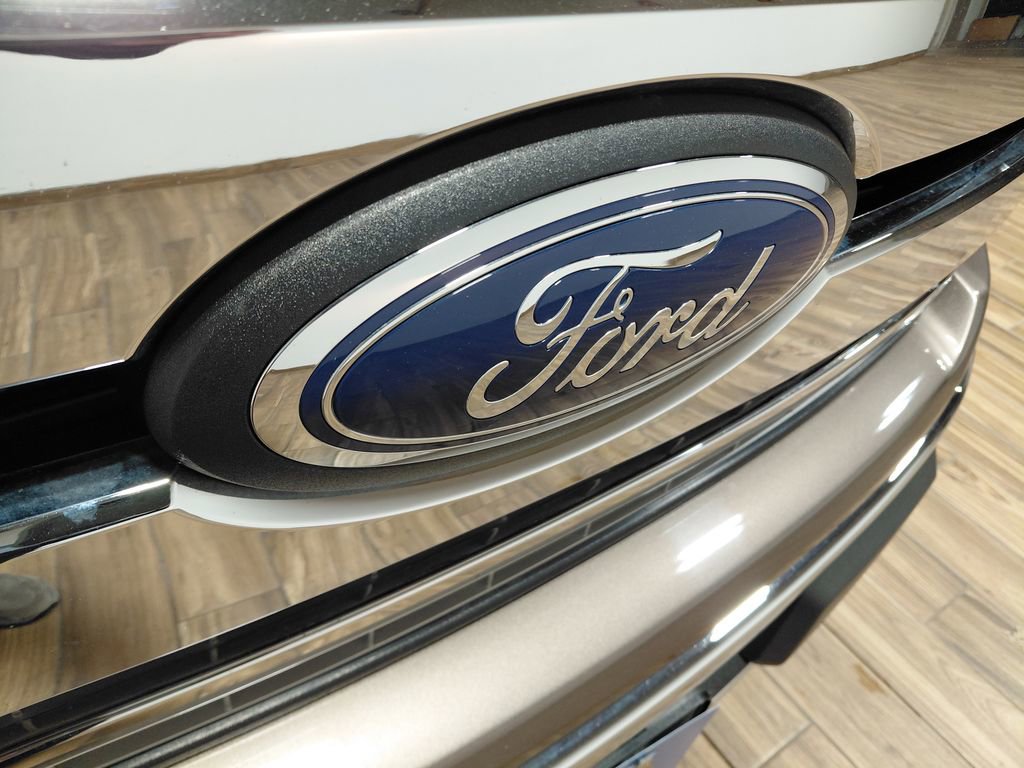 Certified 2019 Ford F150 XLT w/ Equipment Group 302A Luxury AWD/4WD image 15