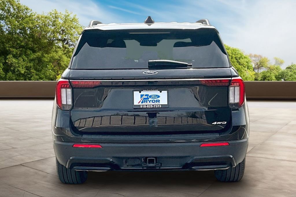 Certified 2025 Ford Explorer ST-Line w/ ST-Line Street Pack image 2