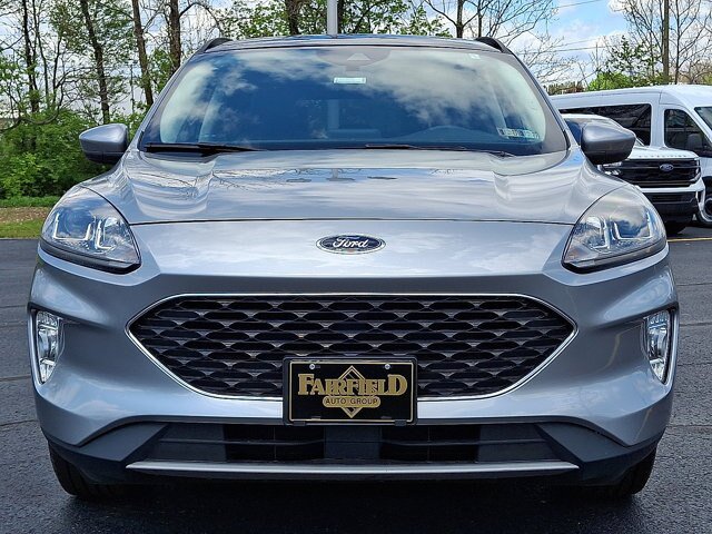 Certified 2022 Ford Escape SEL w/ Technology Package AWD/4WD image 2