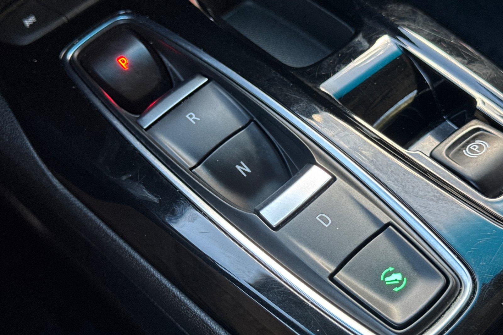 Used 2023 Chevrolet Bolt LT w/ Infotainment Package FWD image 33