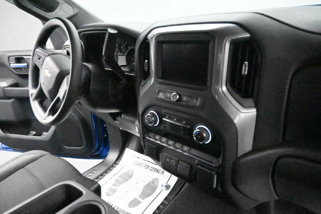 Used 2022 Chevrolet Silverado 1500 Custom w/ LPO, Dark Essentials Package AWD/4WD image 17