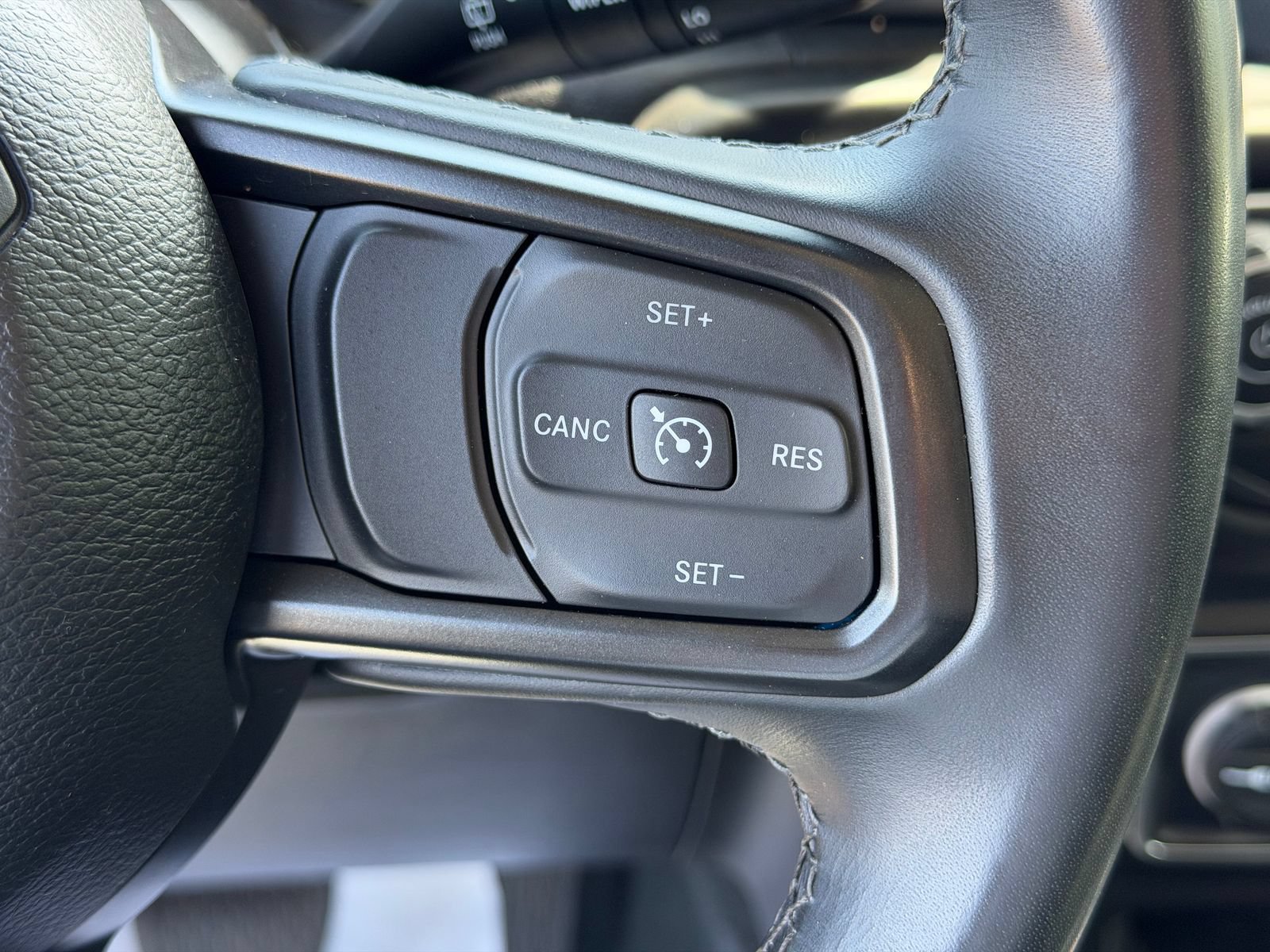 Used 2022 Jeep Wrangler Unlimited Sport AWD/4WD image 28