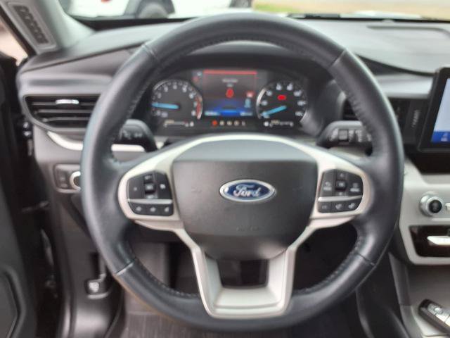 Certified 2023 Ford Explorer XLT RWD image 8