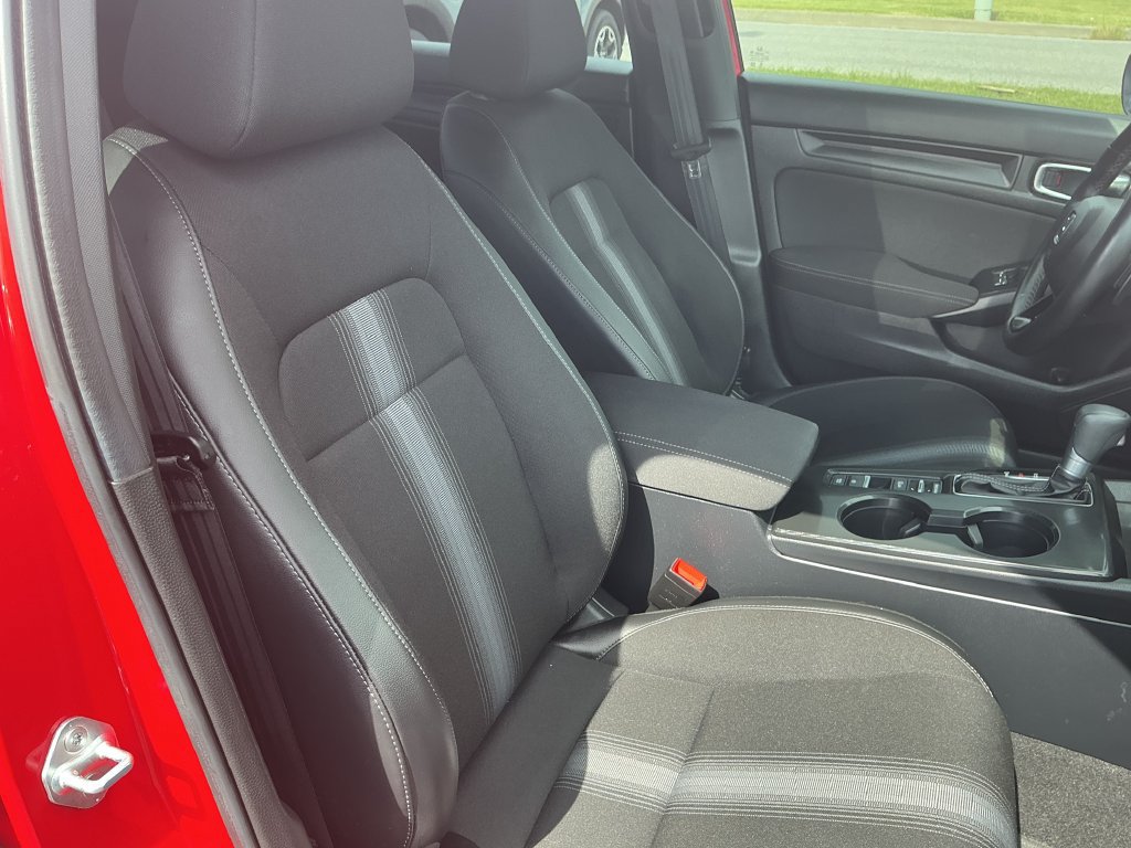 Used 2025 Honda Civic Sport image 11