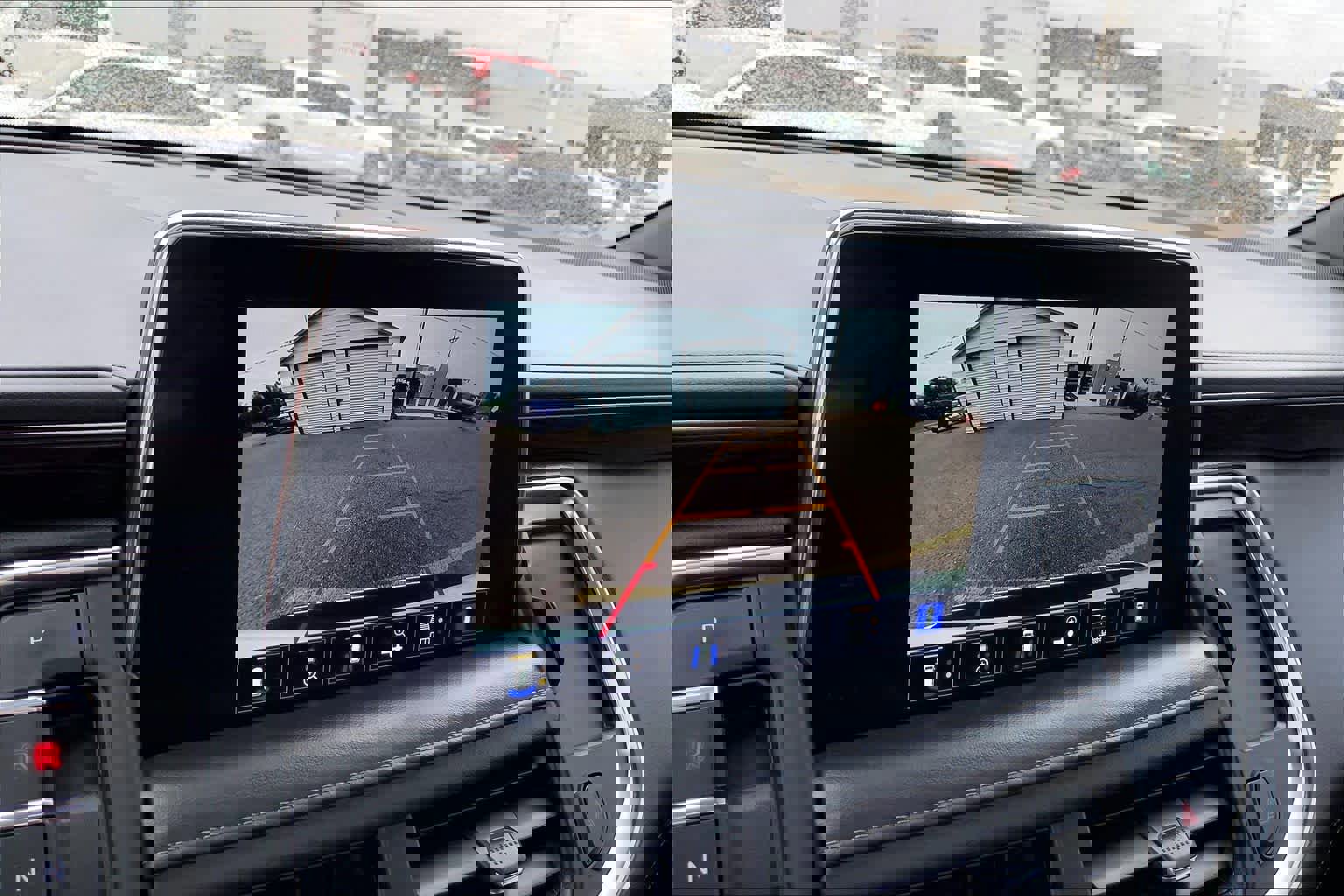 Used 2022 Chevrolet Tahoe Z71 w/ Luxury Package image 27