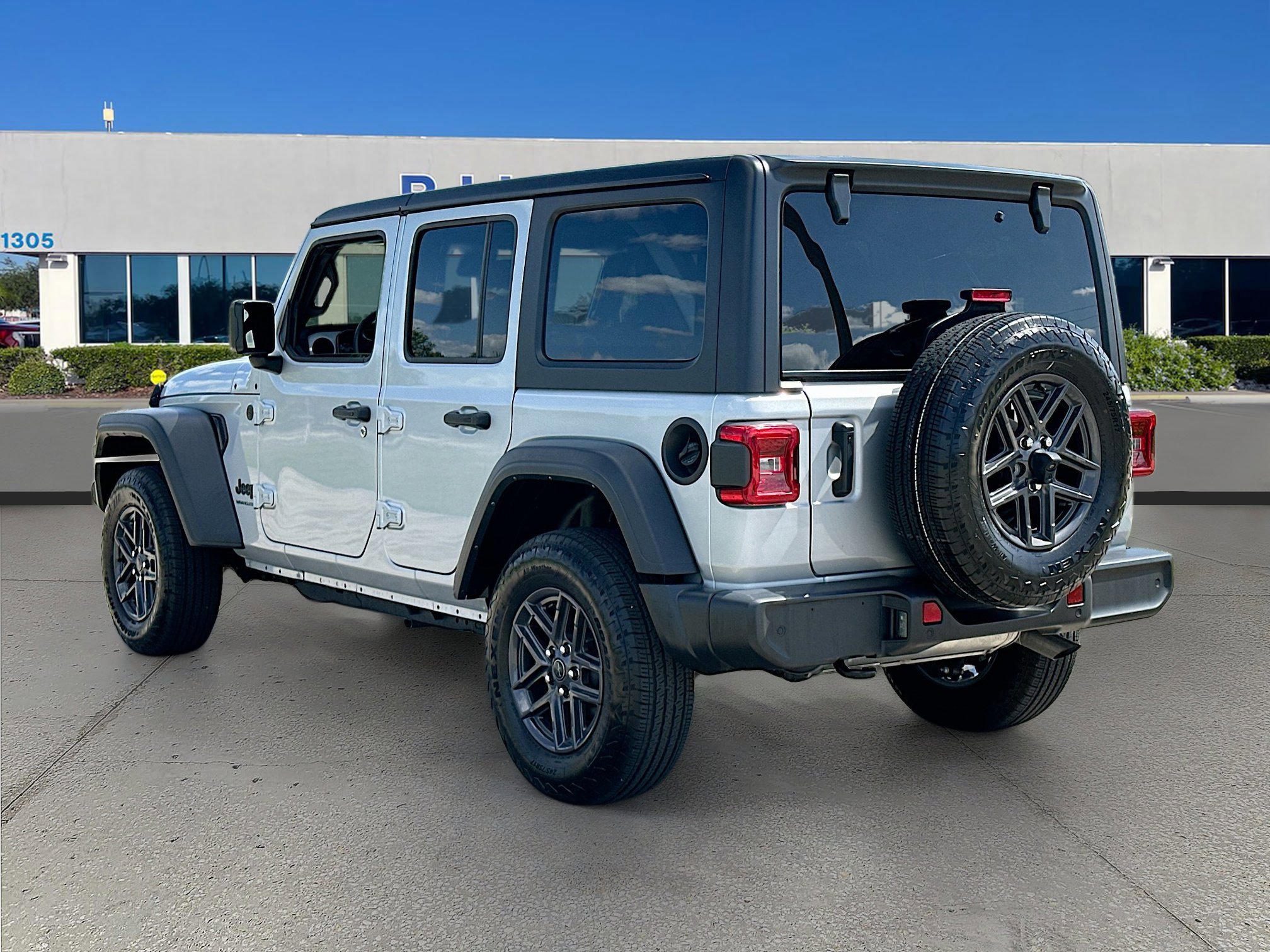 Used 2024 Jeep Wrangler Sport S AWD/4WD image 3