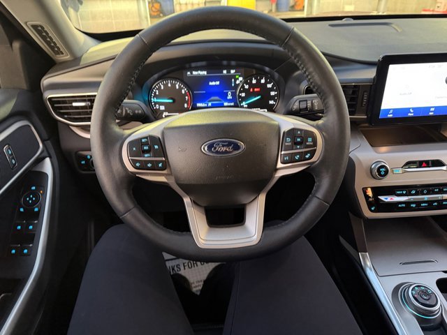 Certified 2023 Ford Explorer XLT w/ Equipment Group 202A image 9
