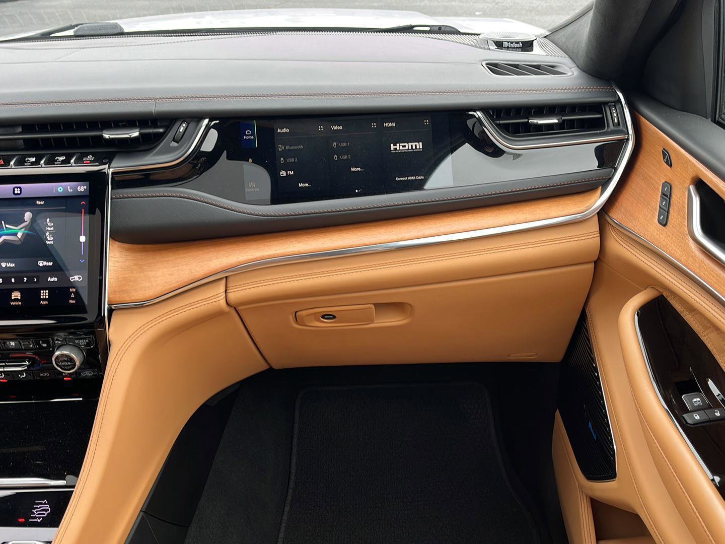 Used 2024 Jeep Grand Cherokee Summit image 23