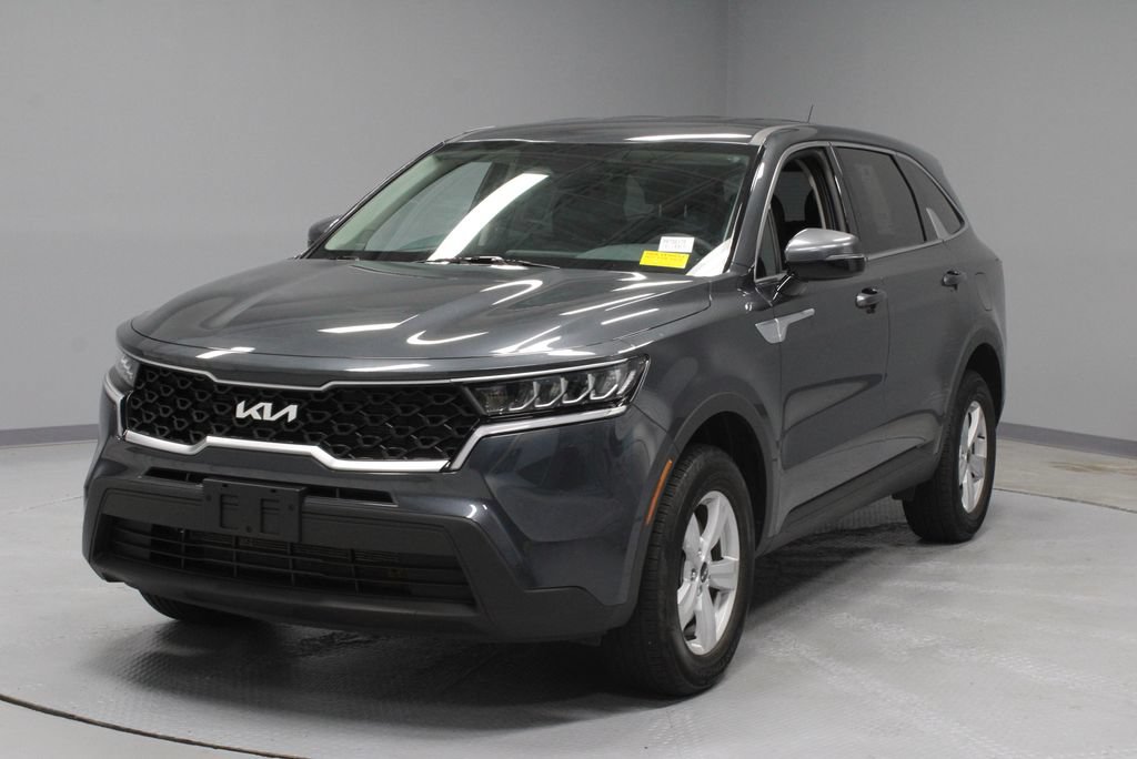 Used 2023 Kia Sorento LX AWD/4WD image 6