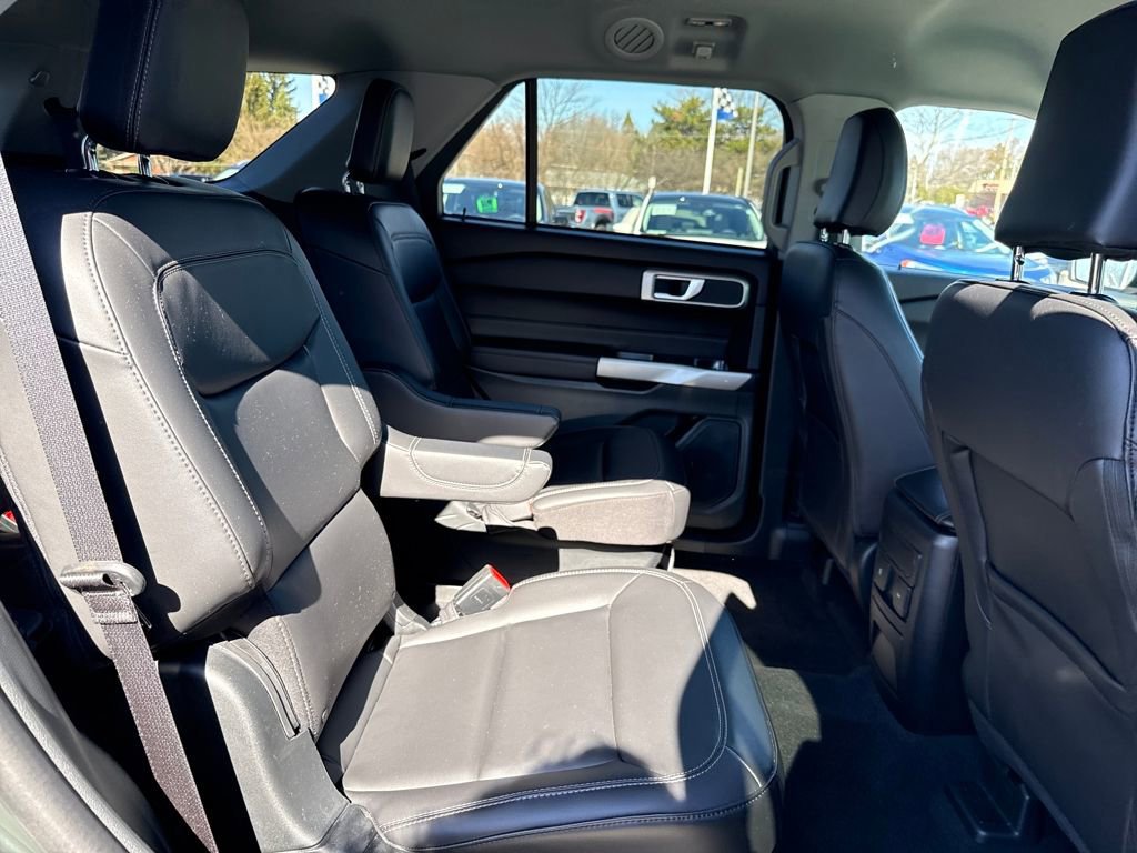 Certified 2023 Ford Explorer XLT w/ Equipment Group 202A image 10